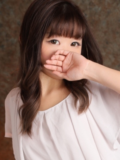 真辺ふみ