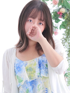 西山ありさ